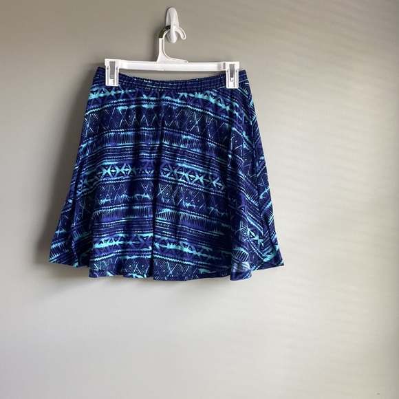 Flowy patterned skirt - Picture 2 of 4